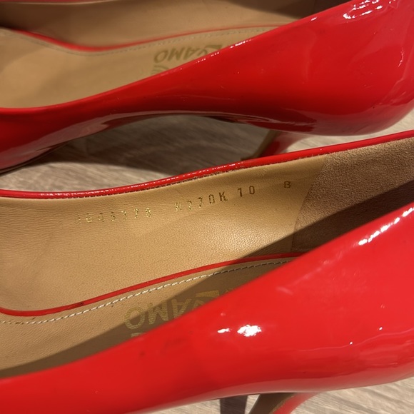 Pre-Owned Salvatore Ferragamo Red Peep Toe Heels - Picture 7 of 9